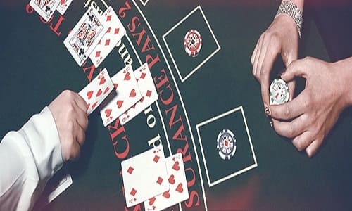 Apprendre les mains dures et les mains douces au blackjack